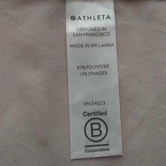 Athleta Top. - Picture 5 of 7